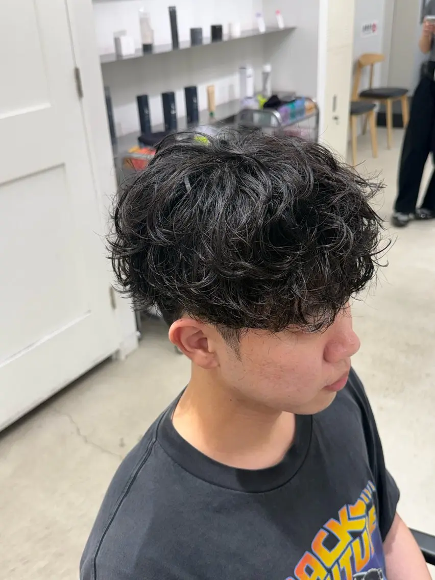 パーマ メンズ 深谷 侑亮のヘアスタイル