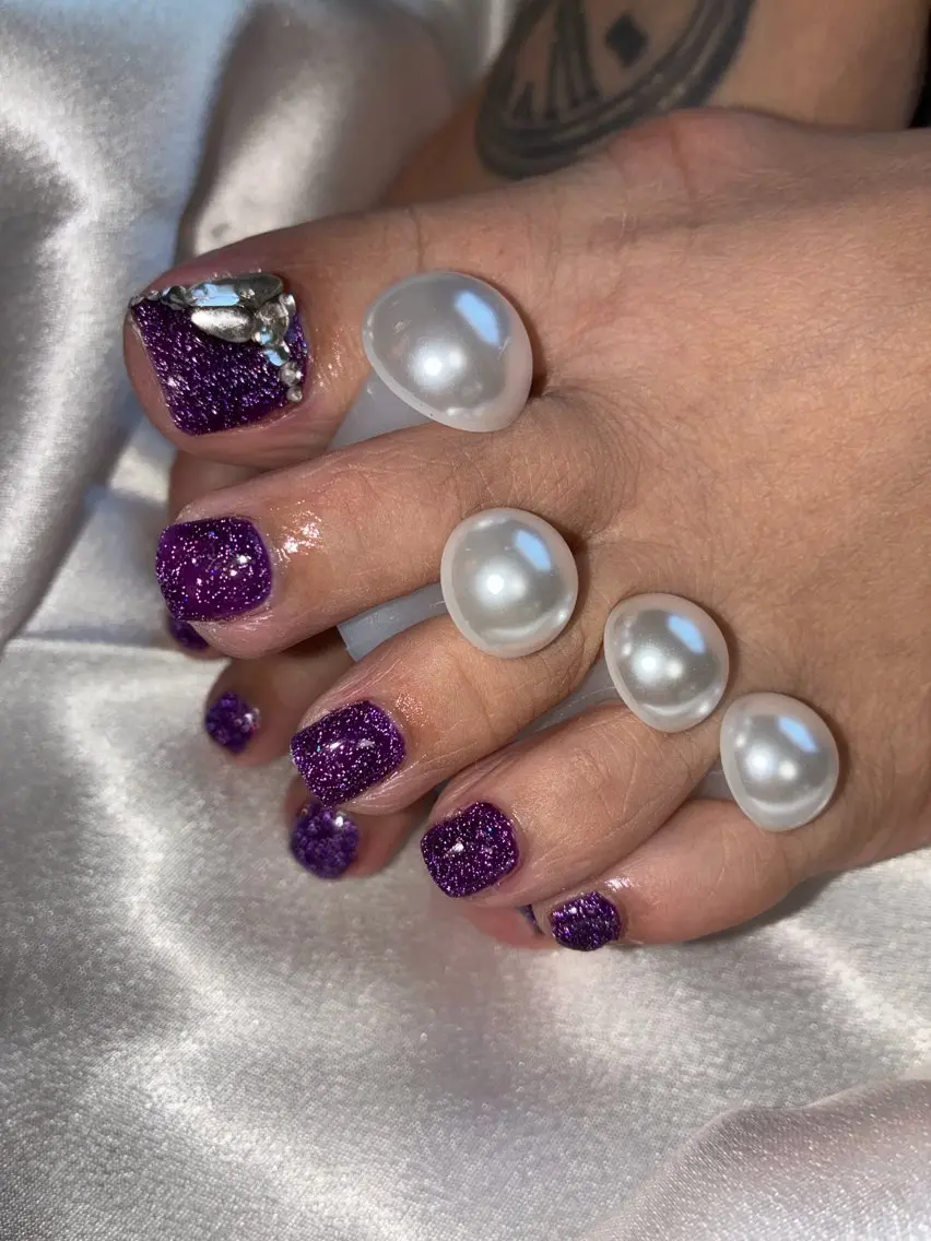 ショート フットネイル YOKOSUKA NAILS💅🩶のネイルデザイン