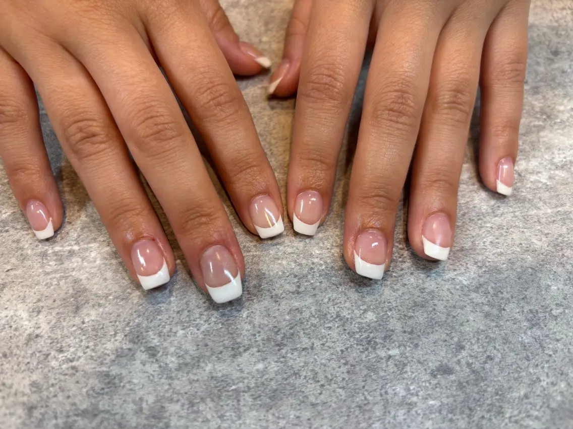 ネイル フレンチネイル ホワイト AXSIA NAILのネイルデザイン