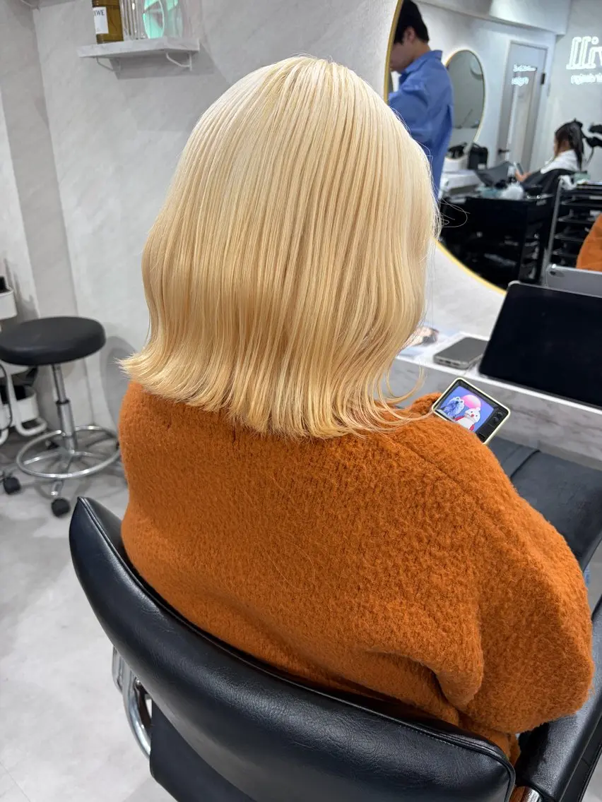 ミディアム ヘアカラー 🌸インナーカラー 🌸藤井春華のヘアスタイル