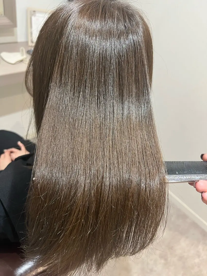 ミディアム カット ヘアカラー トリートメント 井上 美春のヘアスタイル