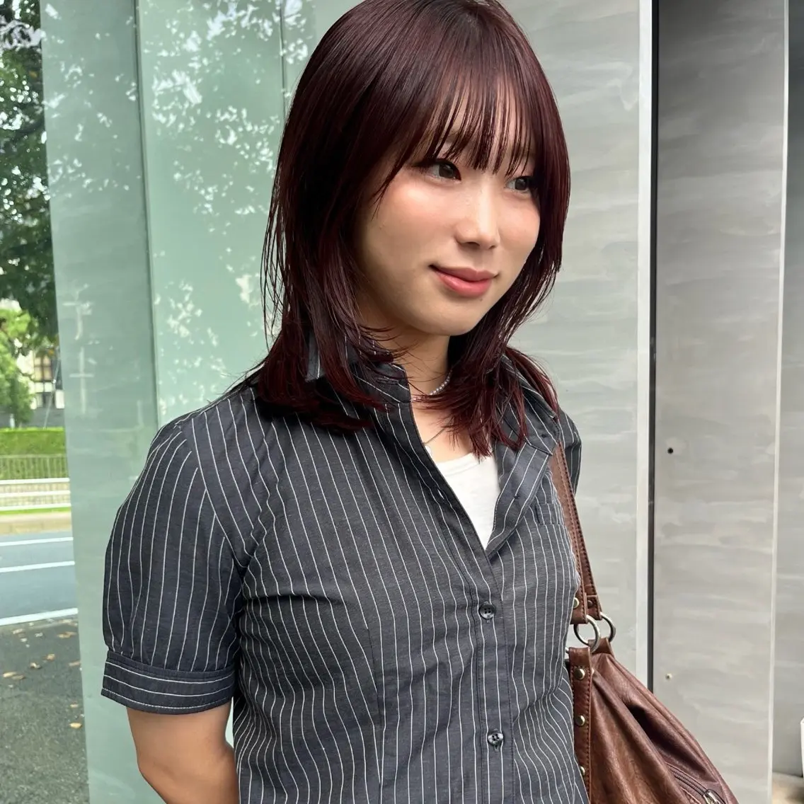 ミディアム カラー レッドカラー 伸ばしかけ レイヤーカット カット ヘアカラー トリートメント yuumi/大濠🪷 顔周り/ベージュのヘアスタイル