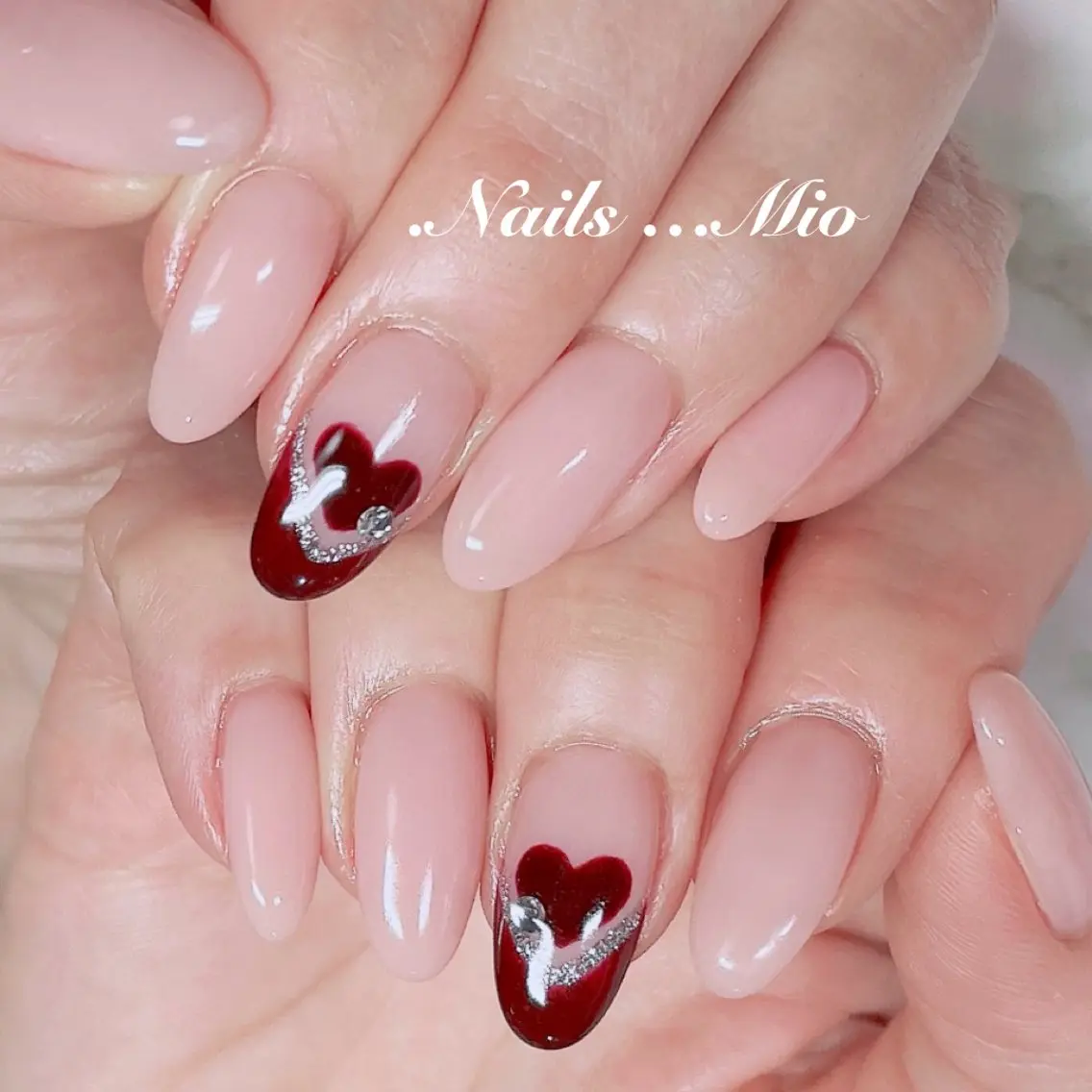 ネイル アートネイル フレンチネイル ジェルネイル ハート ラメ(グリッター) .Nails Mio 赤羽西ネイルサロンのネイルデザイン