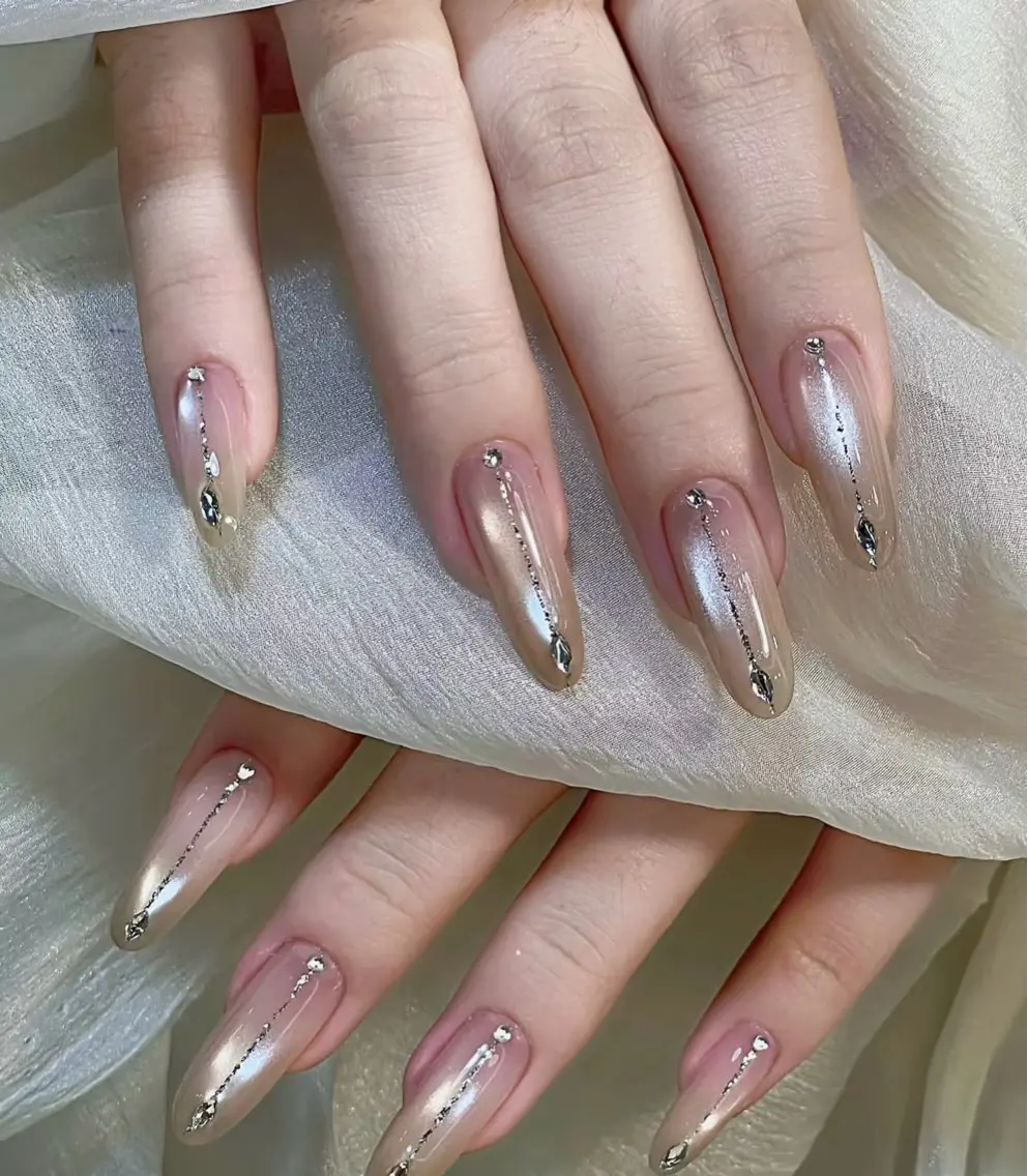 ネイル チークネイル グラデーション 氷ネイル・うるうるネイル 韓国ネイル ロングネイル Yoxie Nailのネイルデザイン