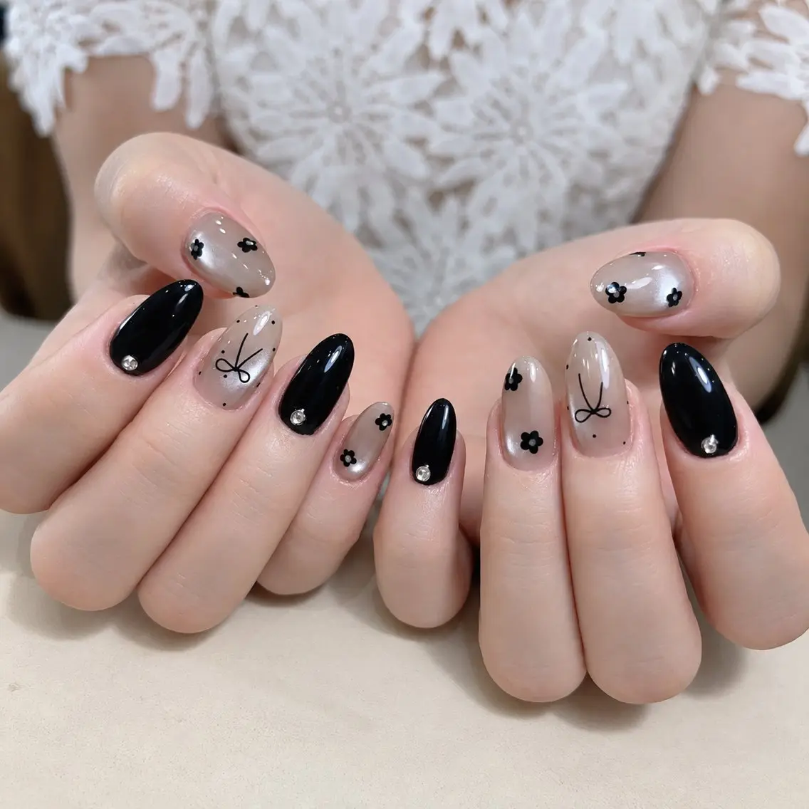 ネイル キラキラネイル 韓国ネイル マグネットネイル 持ち込み ワンホンネイル ハンドネイル ハンドケア Luna nail_Royalのネイルデザイン