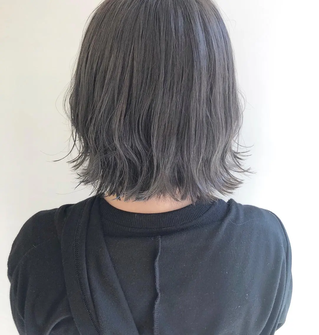 ショート カラー ブリーチ グレージュ 外国人風カラー カット ヘアカラー 齋藤 咲のヘアスタイル