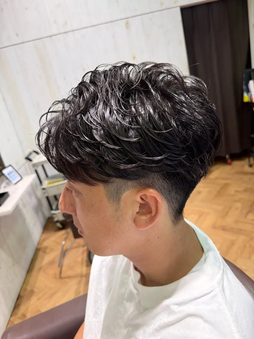 ショート パーマ メンズ メンズパーマ 溝口 槙里也のヘアスタイル