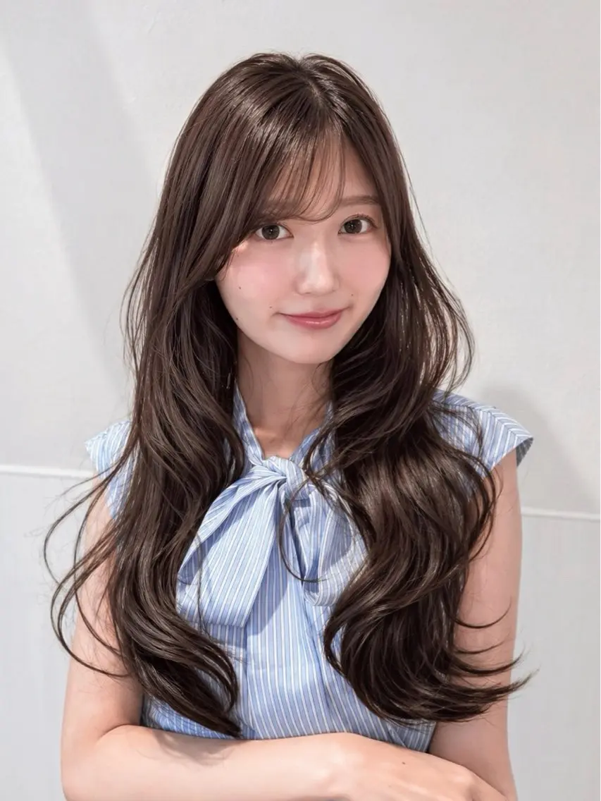 セミロング カット ヘアカラー トリートメント 表参道小顔カット前髪 割れ改善クロスパーマのヘアスタイル