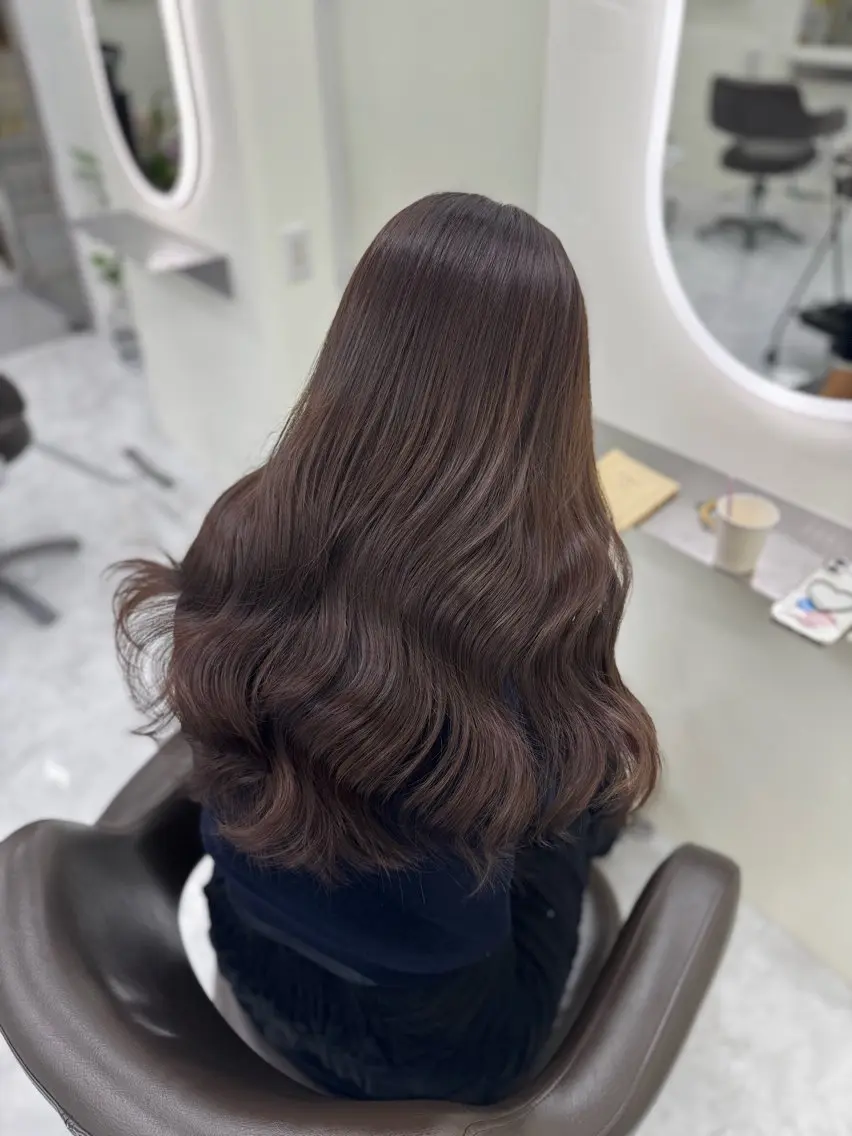 セミロング ヘアカラー 🎀Lee /天王寺 / Bian🤍のヘアスタイル
