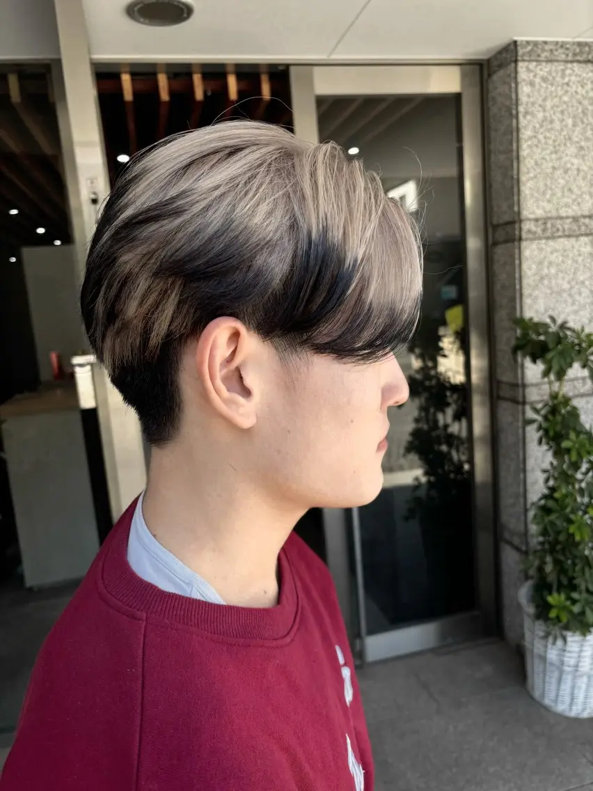 カラー メンズ カット ヘアカラー ハイトーン/アレンジ 🎀アオイ🎀のヘアスタイル