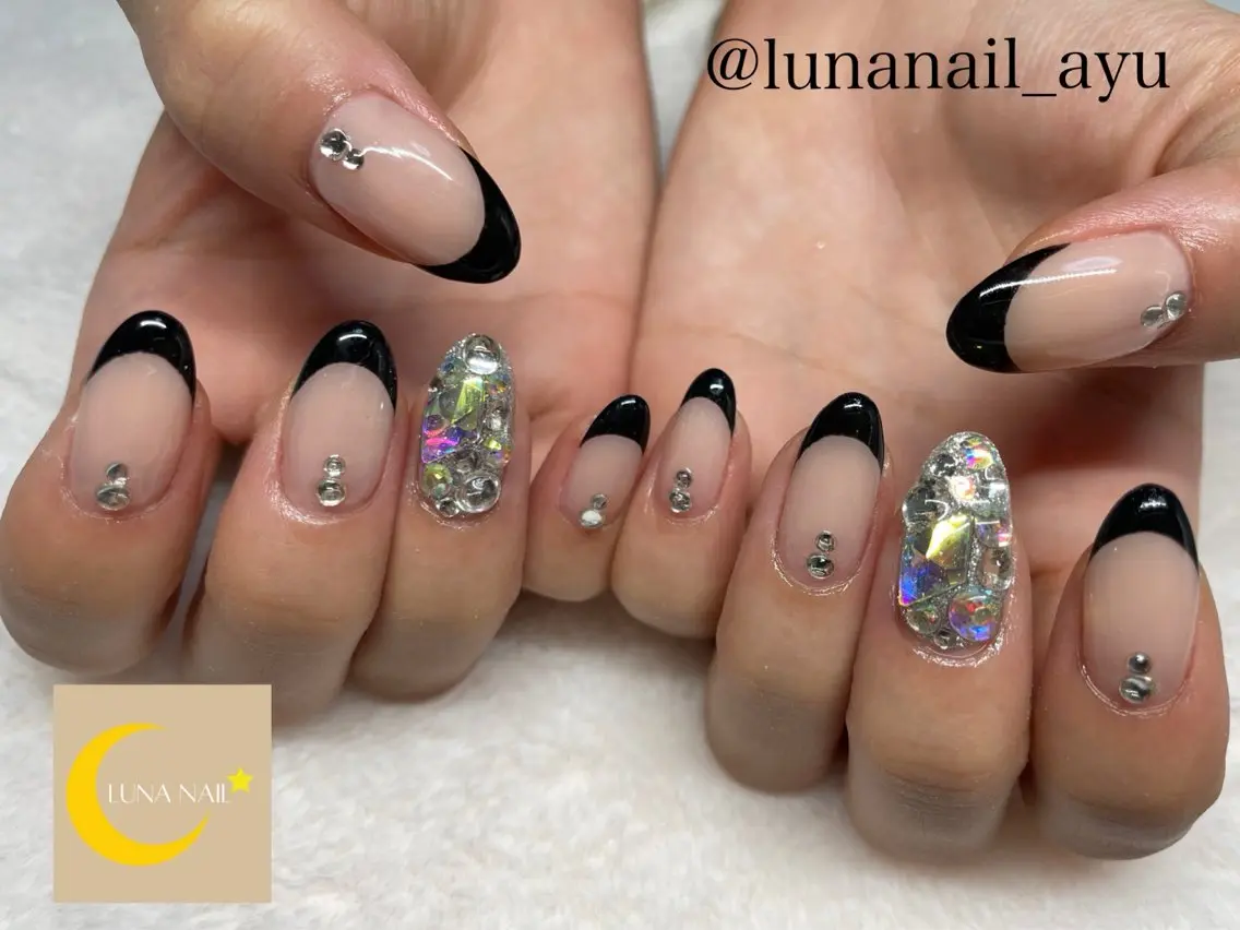 ネイル フレンチネイル ハンドネイル LUNA NAIL ayuのネイルデザイン