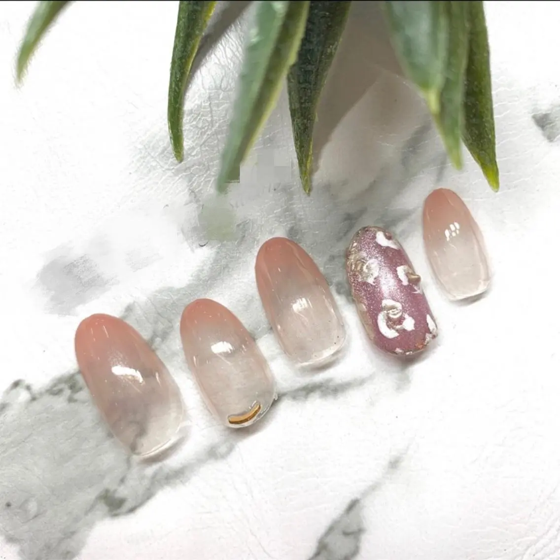ネイル アニマル柄 マグネットネイル x.1.0.nail ♡Cのネイルデザイン