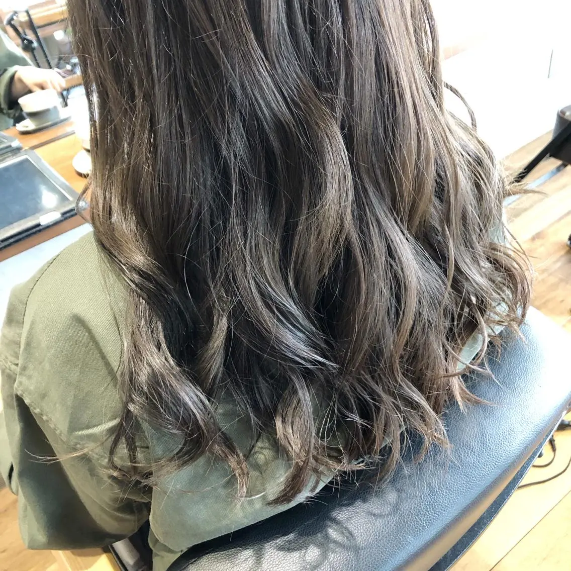 ミディアム カラー アッシュ アッシュグレー アッシュグレージュ 透明感カラー グレージュ ◇おの あすか◇のヘアスタイル