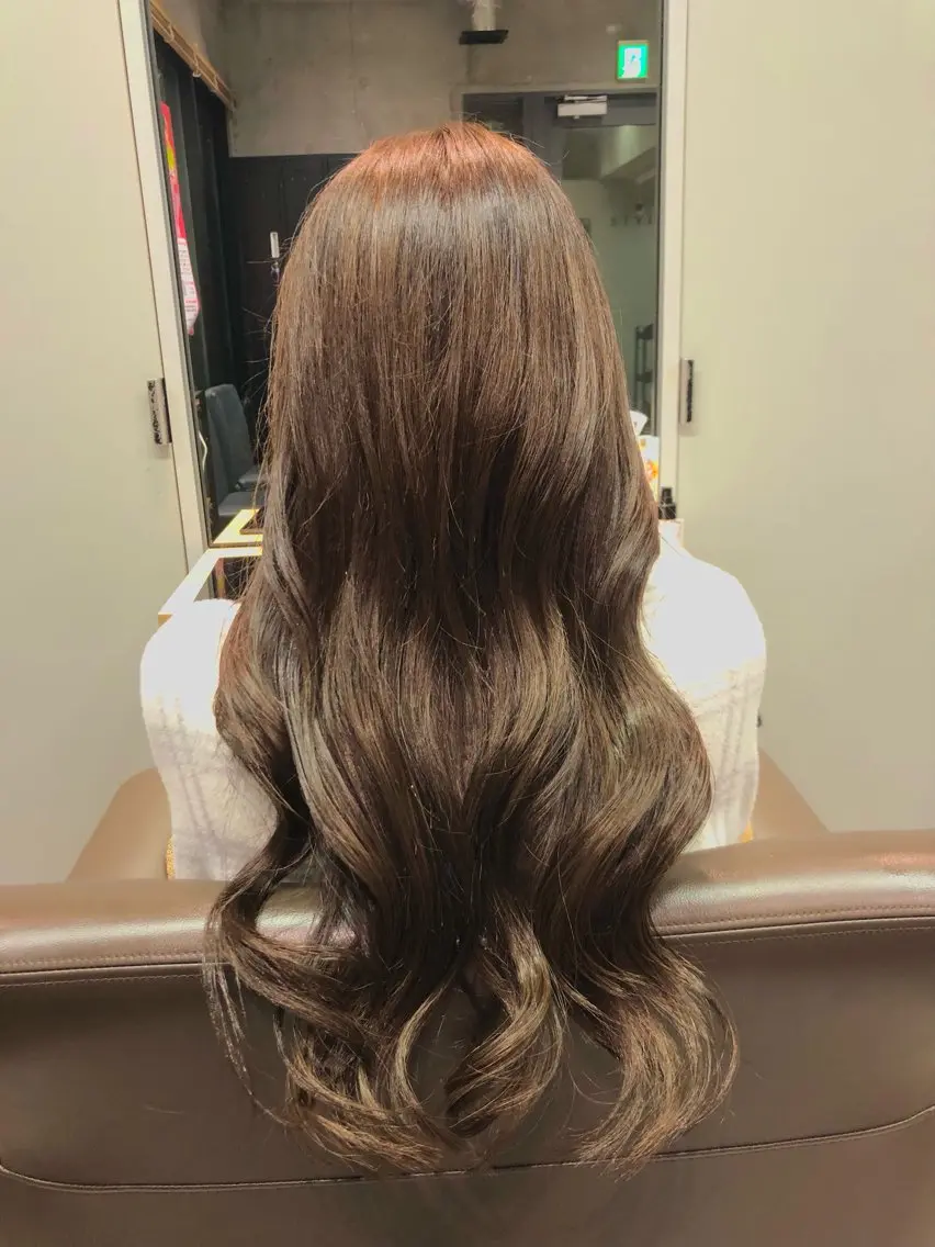 ロング カラー ヘアアレンジ ブラウンカラー トリートメント 🎀縮毛矯正.暗髪 .艶髪🩶ちひろのヘアスタイル