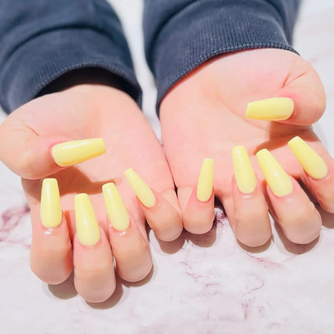 🩷オフ込み🩷ジェルチップ長さだし🌟ワンカラー&ラメグラの写真