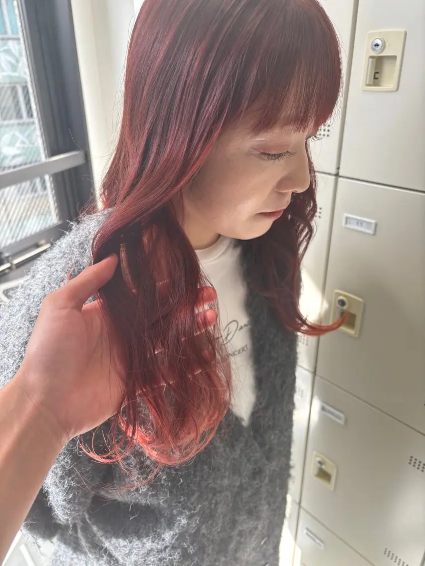 ロング ヘアカラー トリートメント ヘッドスパ ヘアセット 顔まわりレイヤー/諒 オリーブカラー/天神のヘアスタイル