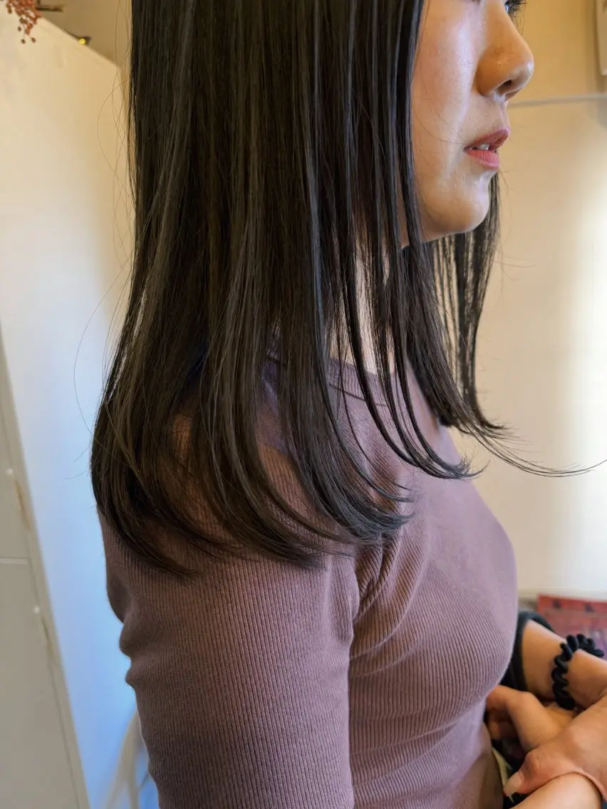 ミディアム カラー カット ヘアカラー トリートメント ヘアセット ハルカ/透け感カラー /顔周りレイヤーのヘアスタイル