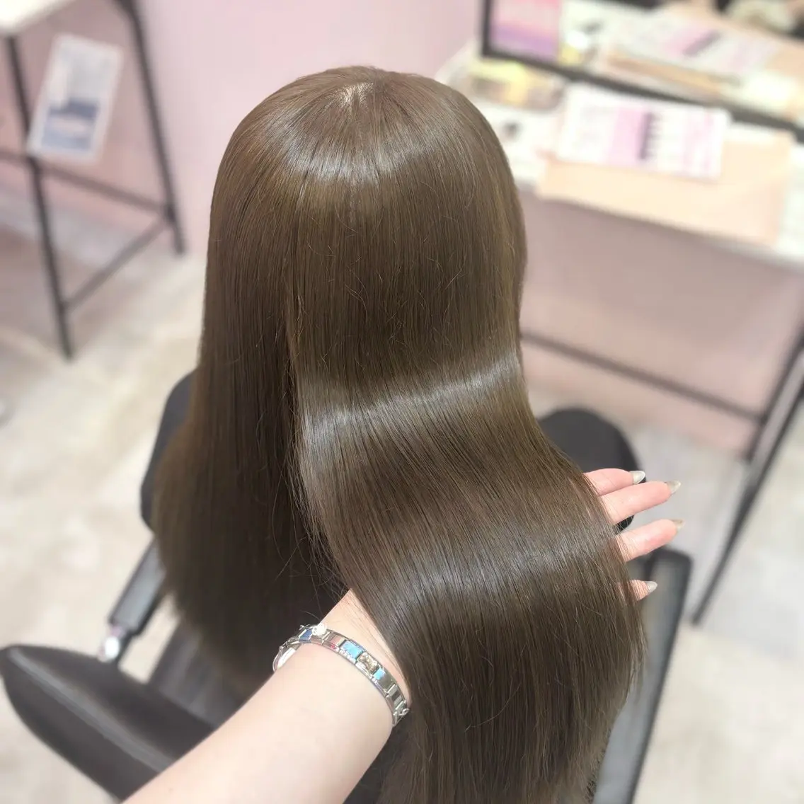 ロング ヘアカラー 透明感/艶カラー 💘Hanaのヘアスタイル