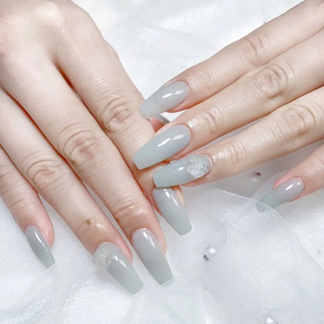 ネイル アートネイル オーロラネイル ガーリー キラキラネイル 韓国ネイル ハンドネイル Nail salon 木にいるのネイルデザイン