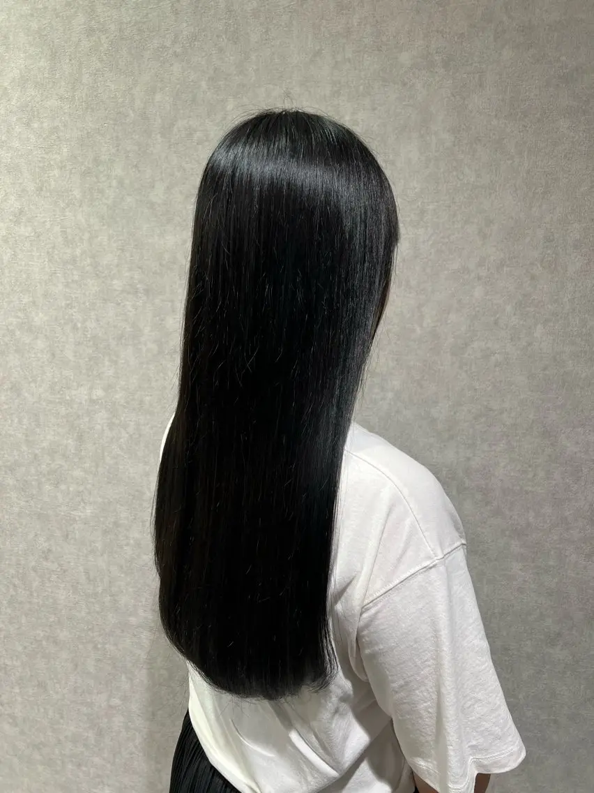 ロング カラー 黒髪 ブルーカラー ブルーブラック トリートメント ヘアカラー トリートメント letterby novel  はるみのヘアスタイル