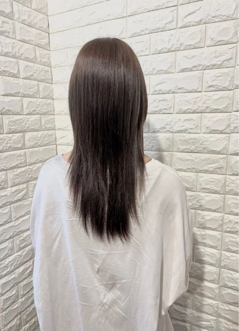 ロング 上田 瑠海音のヘアスタイル