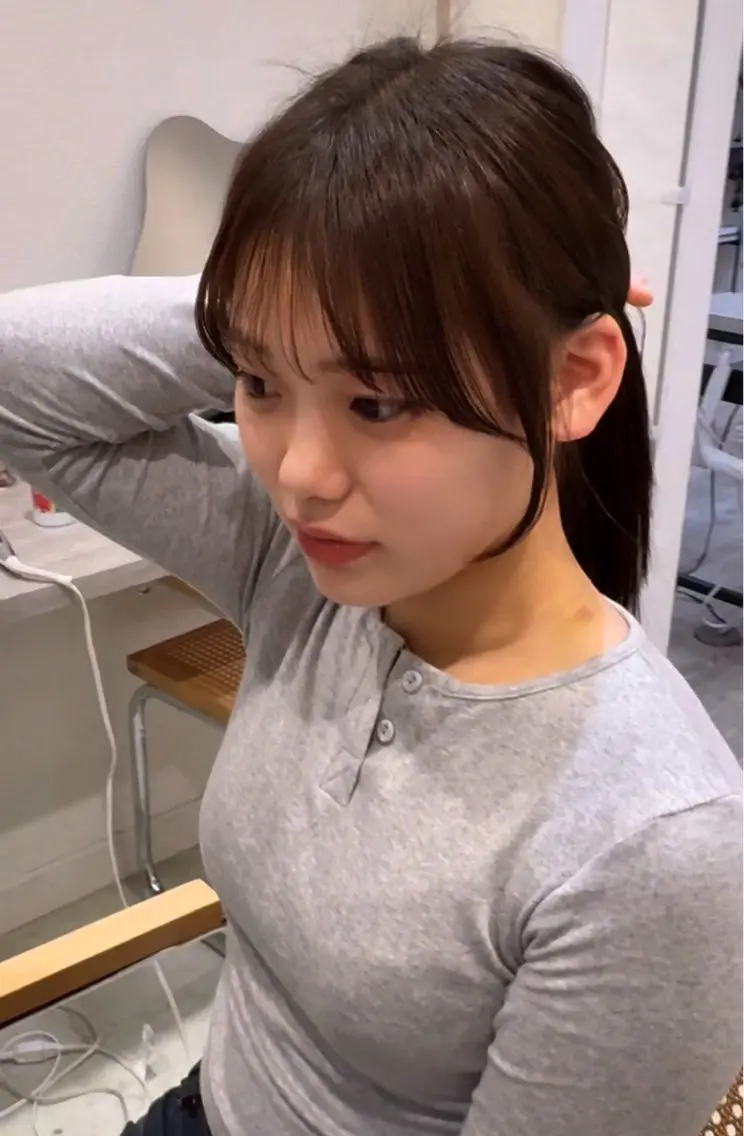 前髪顔周りカットの写真