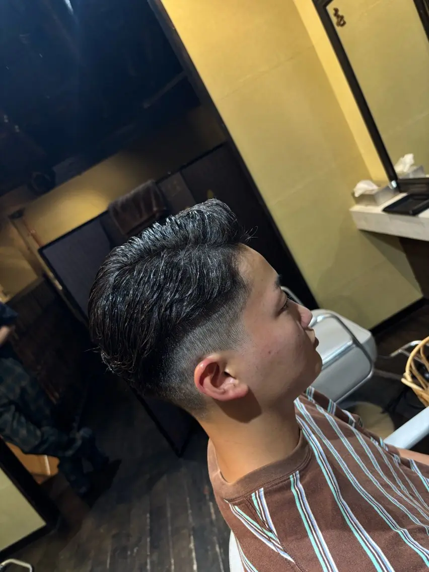 ショート パーマ メンズ メンズパーマ カット パーマ メンズカットモデル 中西弘樹のヘアスタイル