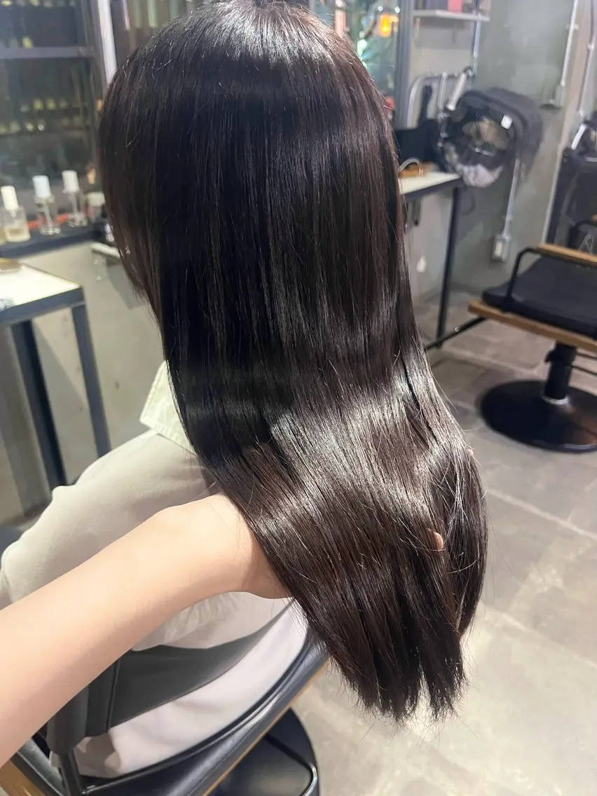 セミロング カラー ブラウンカラー 透明感カラー ラベンダーカラー ラベンダーブラウン 髪質改善 ヘアカラー トリートメント 透明感♥韓国ヘア HINAのヘアスタイル