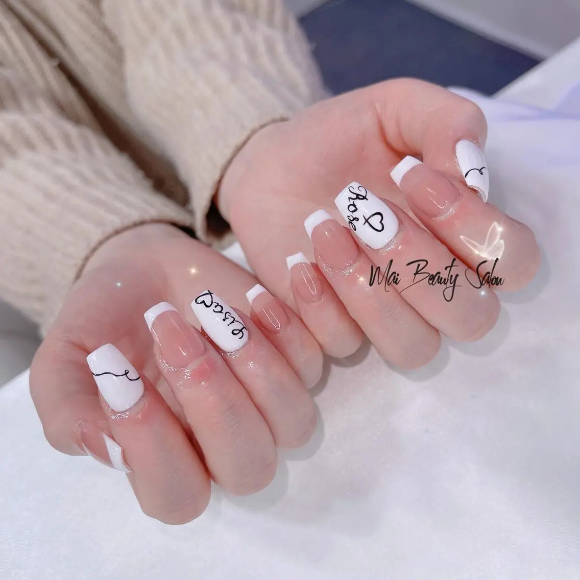 ネイル オーロラネイル 長さ出し フラッシュネイル フレンチネイル ジェルネイル MaiBeauty HaNaのネイルデザイン
