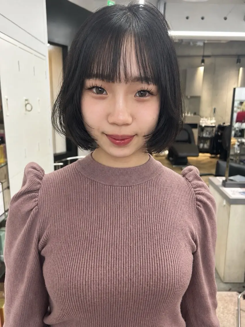 ショート カット ヘアカラー トリートメント 縮毛矯正🫧透明感 カラー メンズカットのヘアスタイル