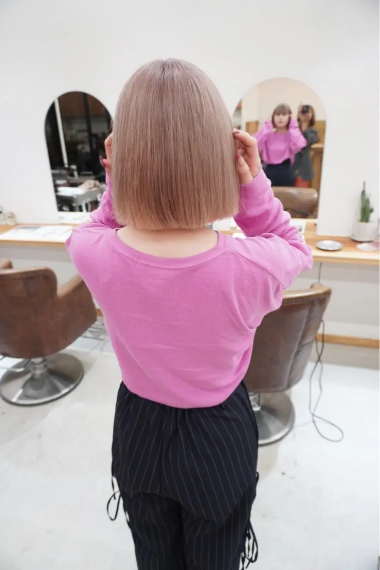 ショート カラー パーマ ヘアアレンジ デザインカラー/ボブ ブリーチカラー/ユリのヘアスタイル
