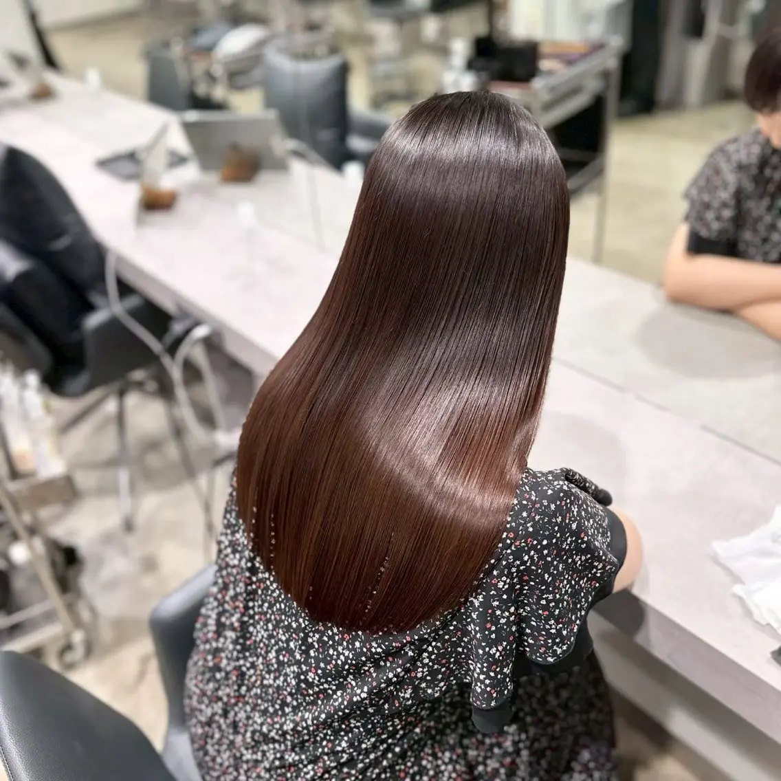 ロング パーマ 縮毛矯正 トリートメント ゆいな/明るめカラー /艶カラー/髪質改善のヘアスタイル