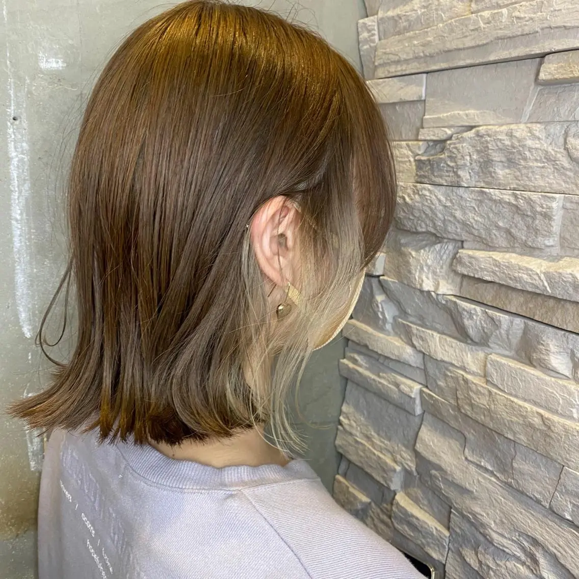 ショート カラー パーマ ヘアアレンジ ボブ 外ハネヘア kame|レイヤー / 似合わせ顔周りのヘアスタイル