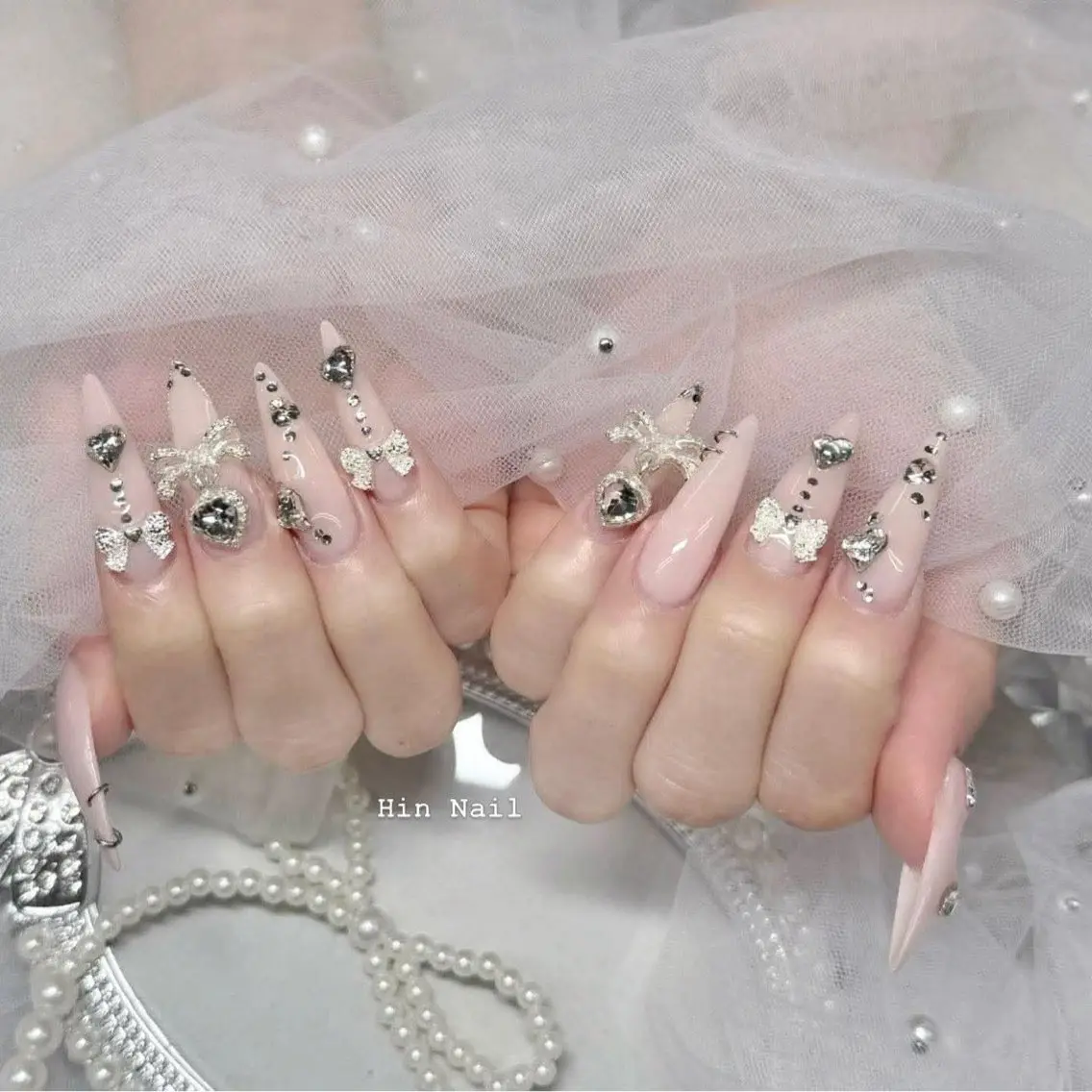 ネイル ハンドネイル Hin Nailのネイルデザイン