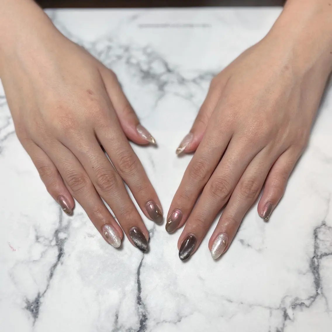 ネイル ジェルネイル マグネットネイル ミラーネイル パラジェル BLANC.nail yuuのネイルデザイン