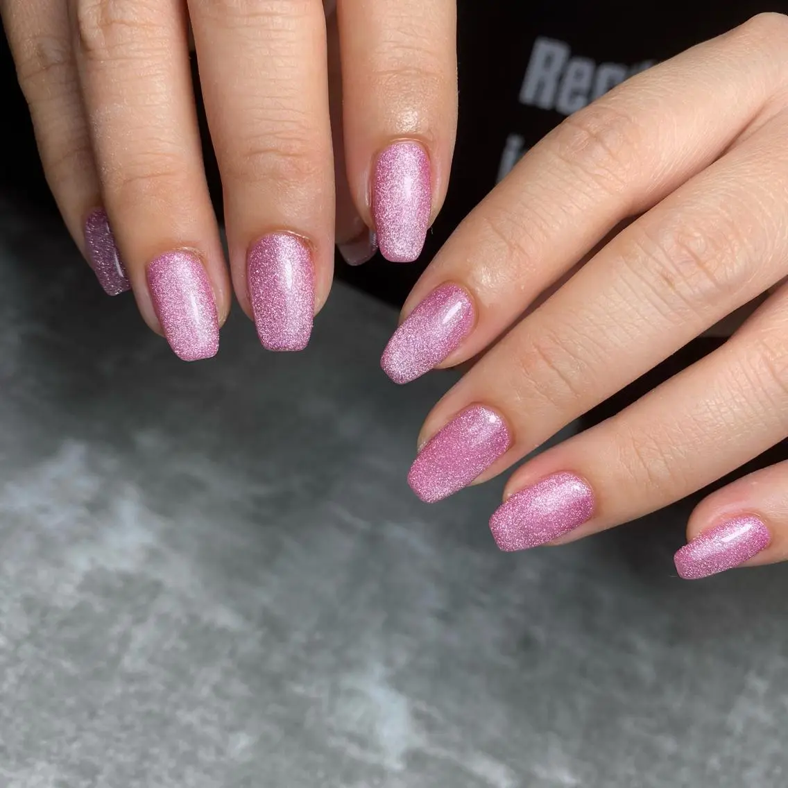 ワンカラーネイル💅カラー3色まで❣️他店オフ込み❣️ミラー、マグネット等追加料金一切なし❣️ストーンつけ放題つき❣️の写真