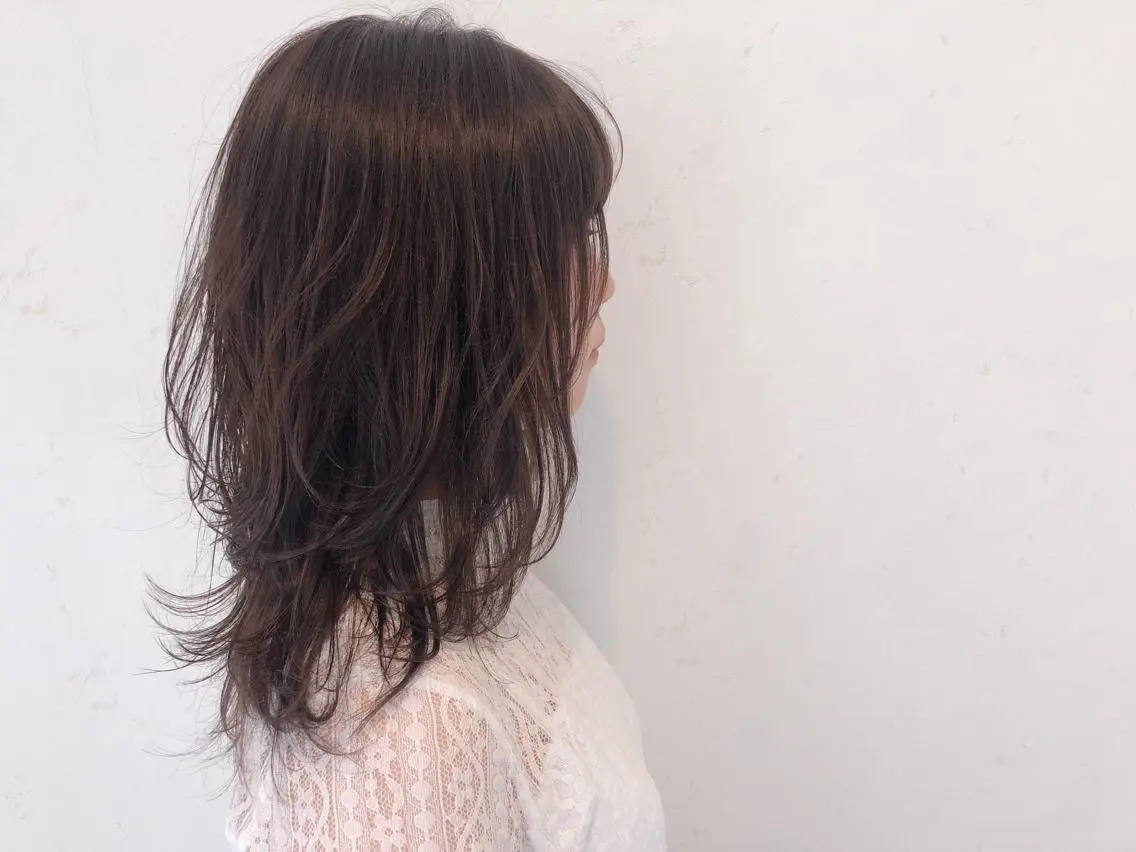 ミディアム カラー 伊藤 さやかのヘアスタイル