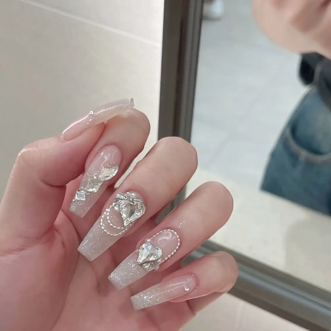 ネイル キラキラネイル 韓国ネイル 水色 マグネットネイル ミラーネイル ハンドネイル Akina Nailのネイルデザイン
