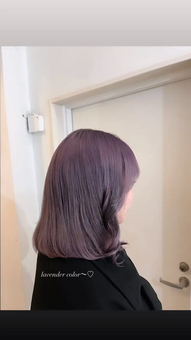 ミディアム カラー ラベンダーカラー 光本 杏のヘアスタイル