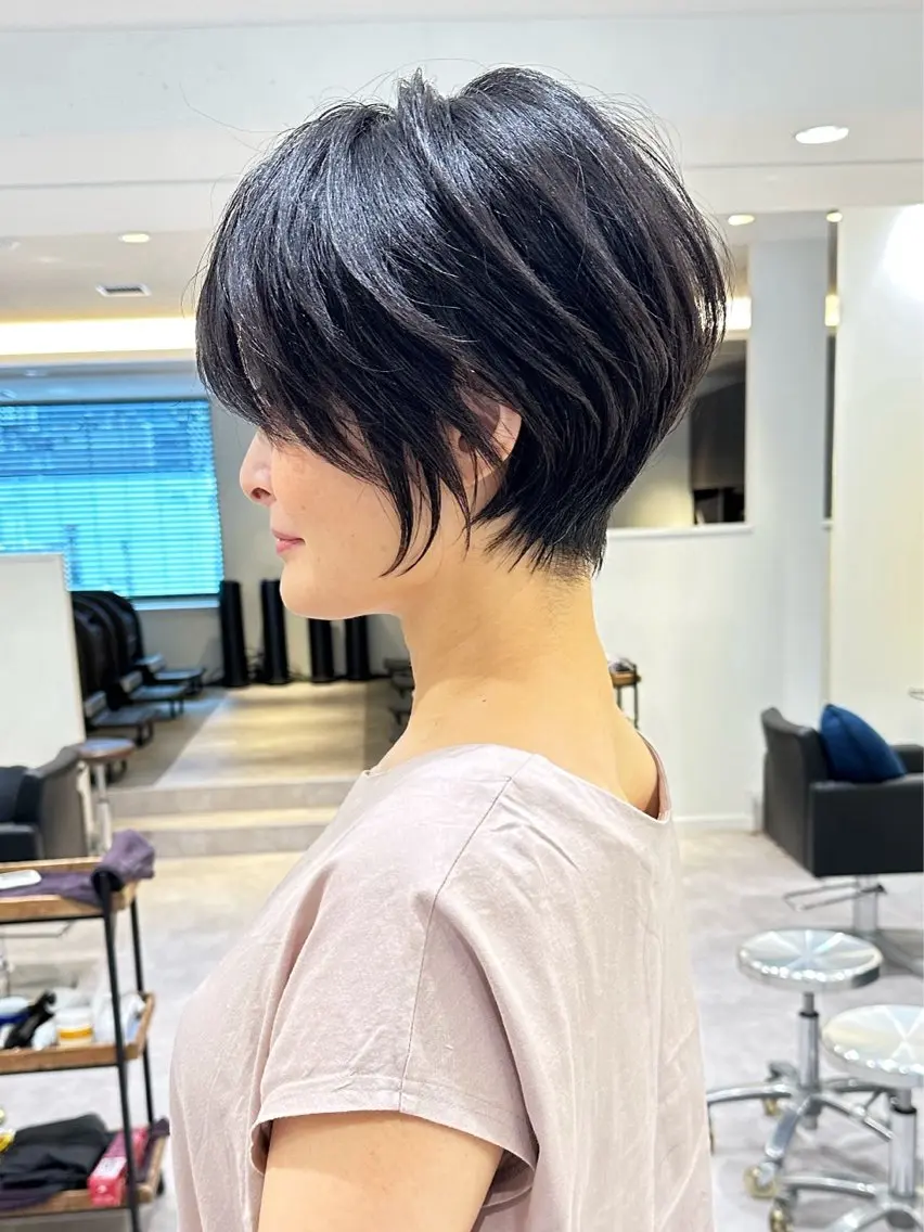 ショート カラー 織江 叶夢のヘアスタイル