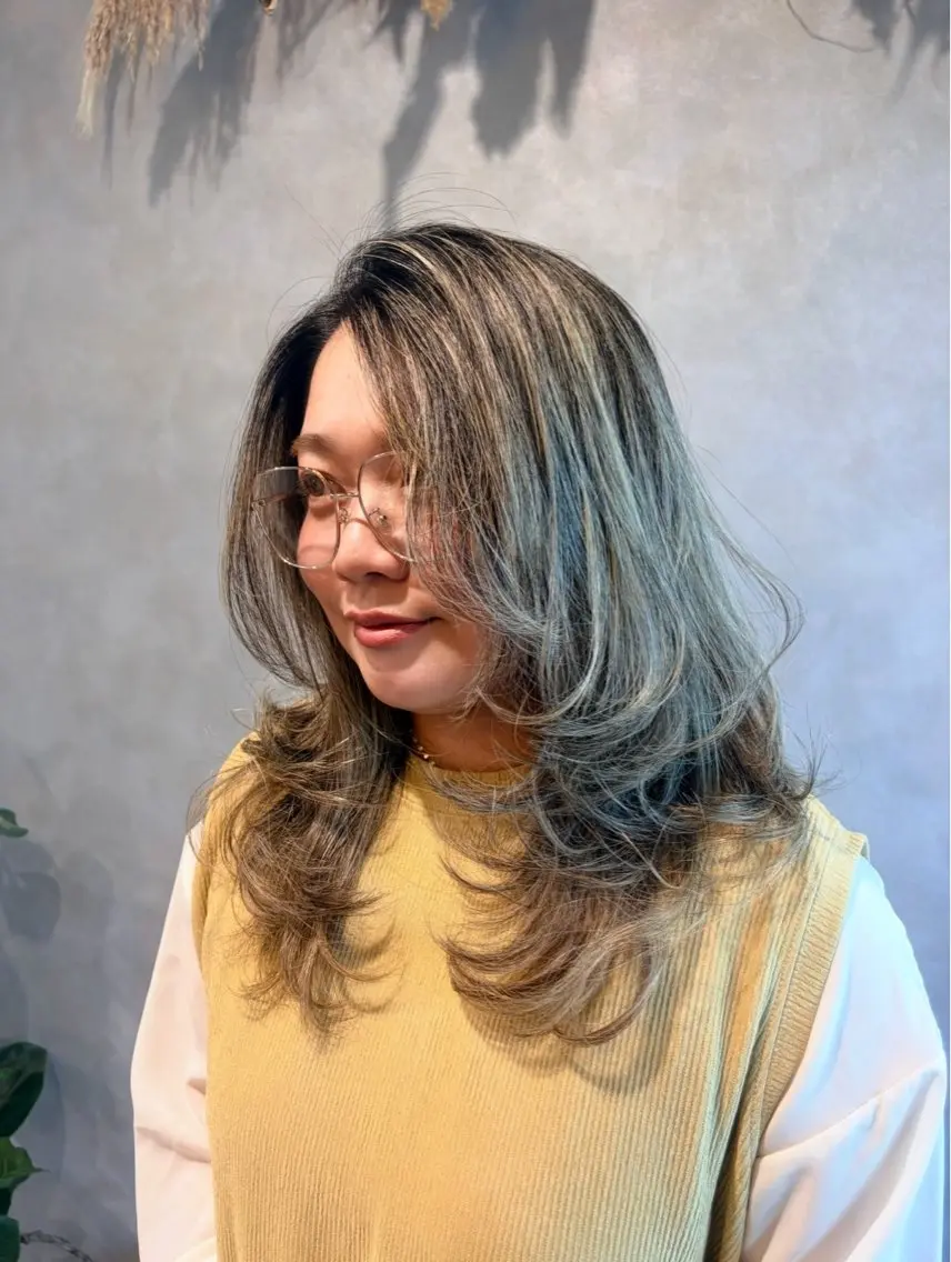セミロング レイヤーカット 宮田 蓮のヘアスタイル