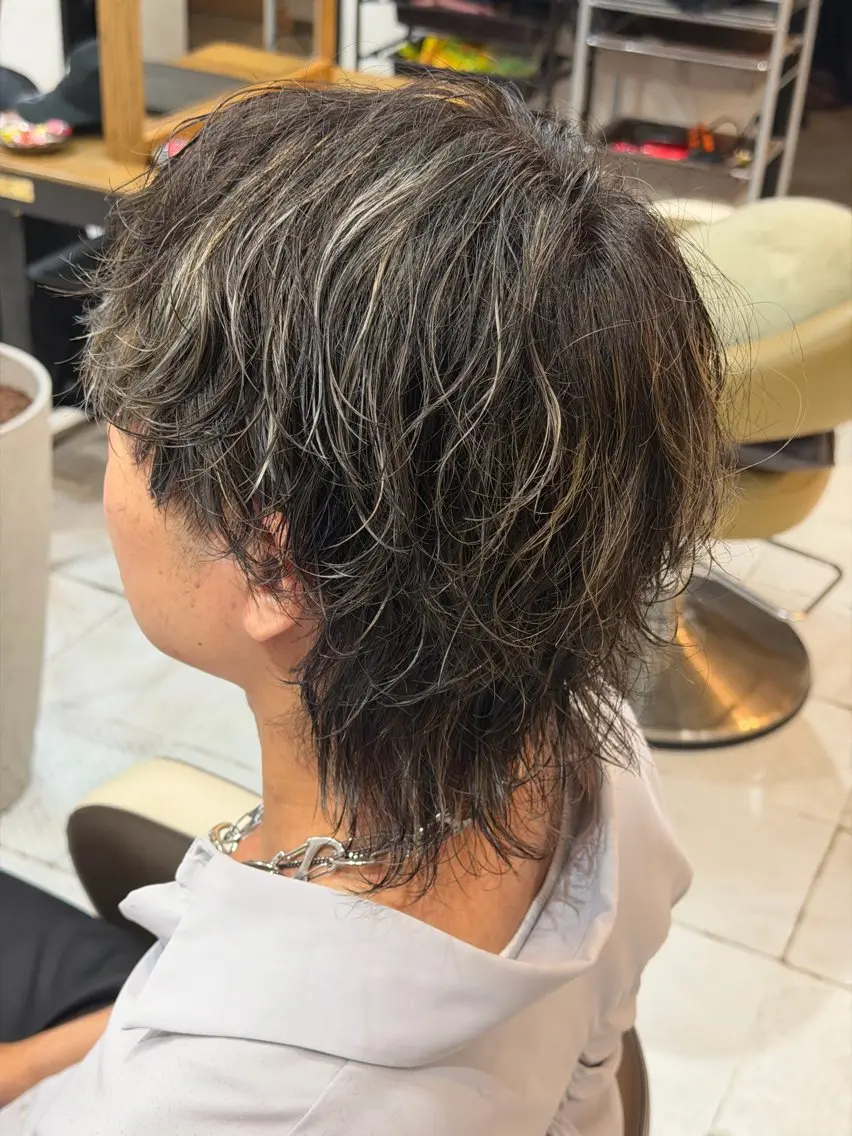 セミロング パーマ メンズ メンズパーマ メンズウルフカット セミロングパーマ ウルフカット ヘントナ カイのヘアスタイル