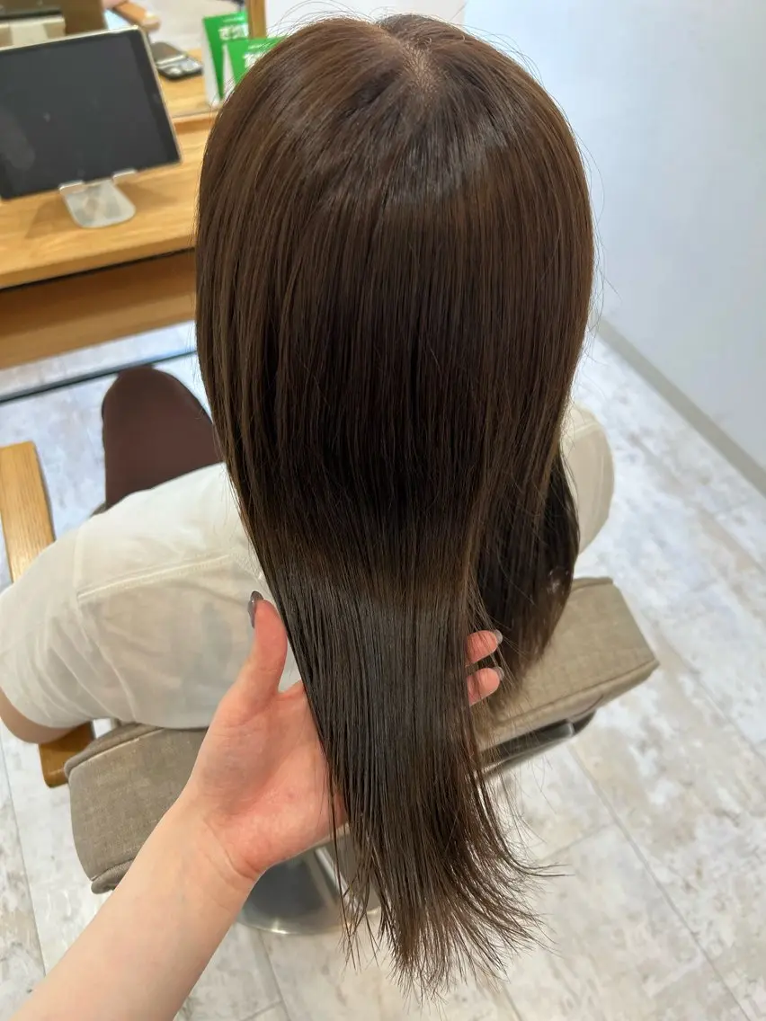 ミディアム カラー ベージュカラー 透明感カラー カット ヘアカラー 青木 優雅のヘアスタイル