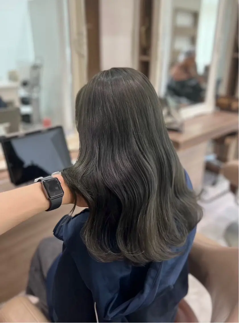 ロング カラー レナ★／ 透明感ワンカラーᐩᕀのヘアスタイル
