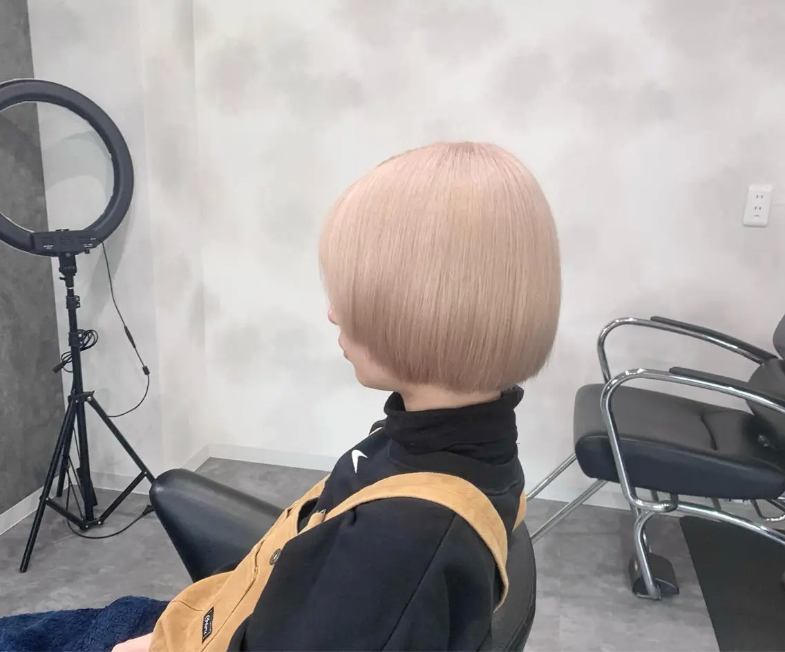 ミディアム カラー タニ ユウのヘアスタイル
