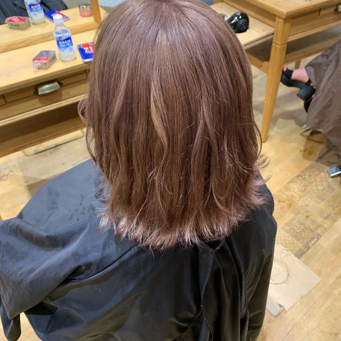 カラー 天野 利咲のヘアスタイル