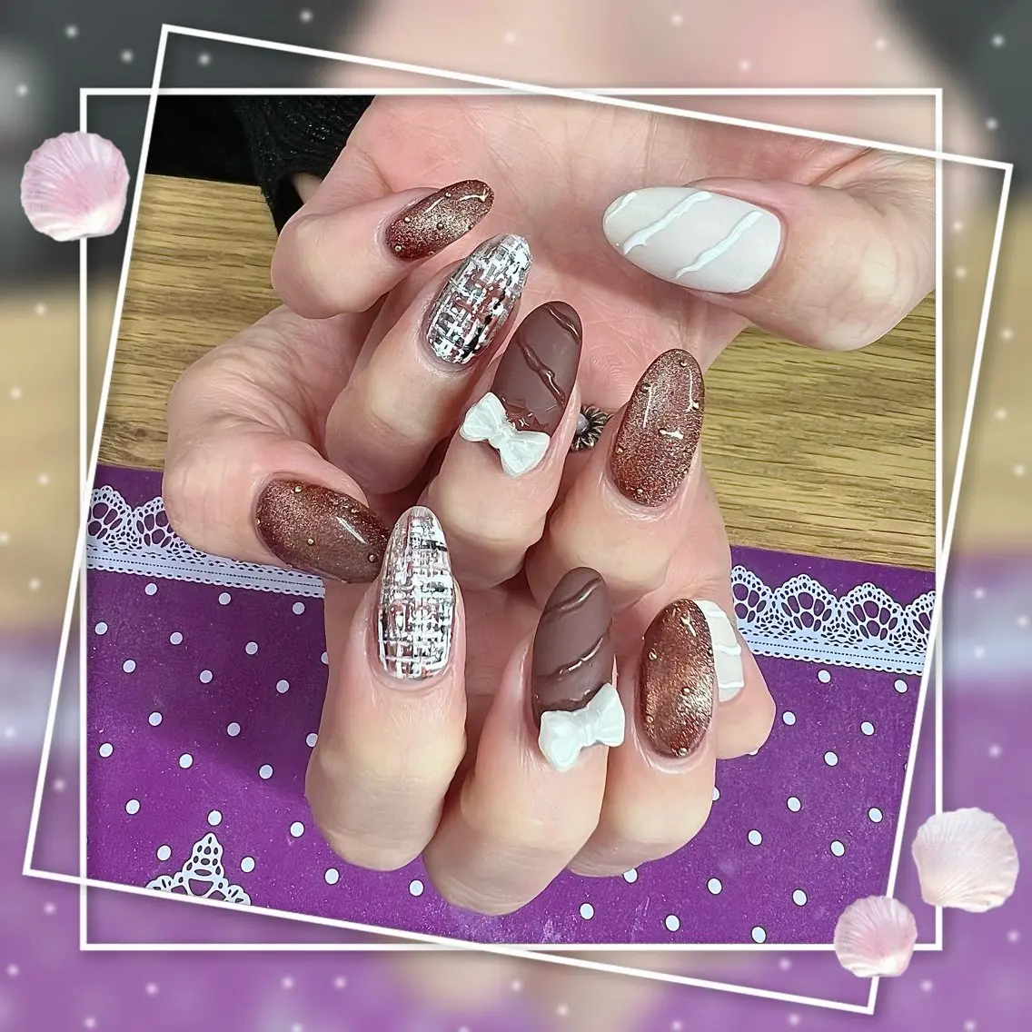 ネイル フレンチネイル グラデーション キラキラネイル 韓国ネイル マグネットネイル ハンドネイル ハンドケア Chill Nailsalonのネイルデザイン