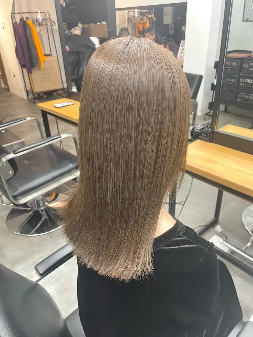ミディアム 🌟透明感カラー モテ髪Ando🌟のヘアスタイル