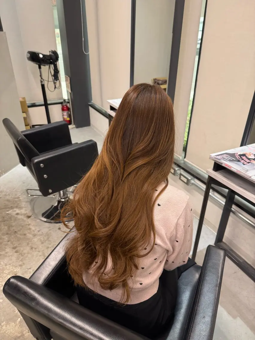 ロング カラー カット ヘアカラー 韓国ヘア🇰🇷 YUKINAのヘアスタイル