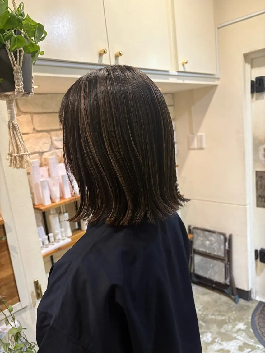 カラー ハイライトカラー 大浜 美咲のヘアスタイル
